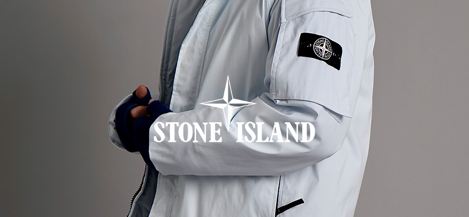 stone island, blaue jacke mit stone island logo